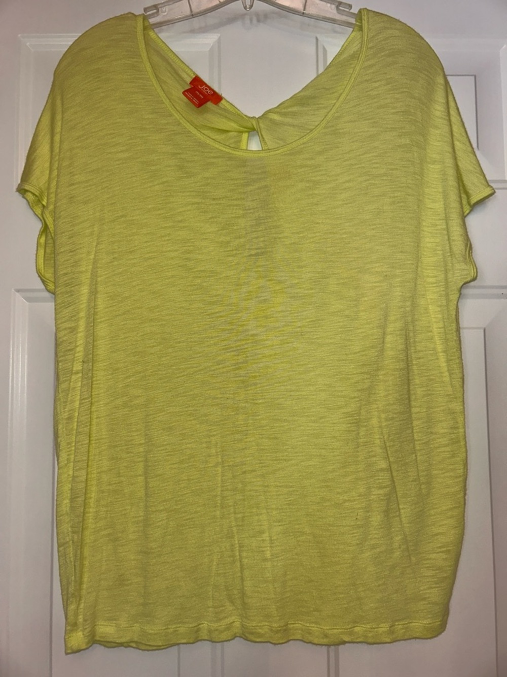 Joe Fresh Scoop Neck Top Tee M Yellow Lightweight Twisted Keyhole Back Casual